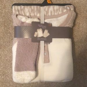 ⭐️🌙NWT sleep wear set 🌙⭐️